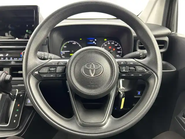 トヨタ シエンタ ハイブリッド X 千葉県 2024(令6)年 1.3万km ベージュ 禁煙車/レンタカーアップ/トヨタセーフティセンス/・レーンディパーチャーアラート/・プリクラッシュセーフティ/・プリクラッシュセーフティブレーキ/・クリアランスソナー/・レーダークルーズコントロール/片側電動ドア/ビルトインETC/ステアリングスイッチ/純正フロアマット/純正ホイールキャップ/オートライト/・オートマチックハイビーム/・LEDヘッドライト/・ヘッドライトイベライザー/電動格納ウインカーミラー/プッシュスタート/・スマートキー