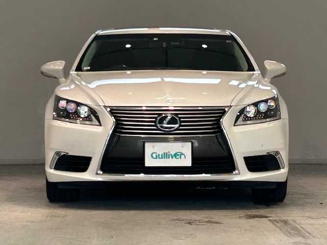 レクサス ＬＳ 600h バージョンC Iパック 宮城県 2016(平28)年 8.7万km ソニッククォーツ 4WD/サンルーフ/純正ナビ/バックカメラ/フルセグTV/Bluetooth、CD、DVD/プリクラッシュセーフティー/レーンディパーチャーアラート/レーダークルーズコントロール/オートマチックハイビーム/ブラインドスポットモニター/クリアランスソナー/ブレーキホールド/MTモード付きAT/電動リアゲート/ハンドルヒーター/シートメモリ/エアシート/オットマン/LEDヘッドライト/フォグランプ/オートライト/純正フロアマット