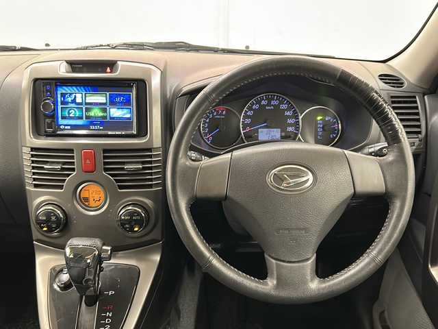 ダイハツ ビーゴ CX リミテッド 道央・札幌 2013(平25)年 10.7万km チタニウムグレーメタリック /4WD//寒冷地仕様//社外製メモリナビ NX403//フルセグテレビ・CD・AM・FM・DVD・BT//バックカメラ//ドアバイザー//コーナーセンサー//ETC//フォグランプ//横滑り防止装置//純正AWスタッドレスタイヤ付き