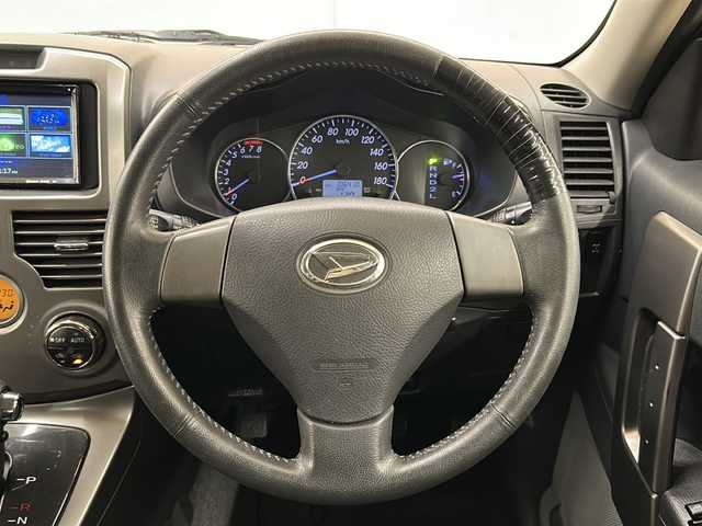 ダイハツ ビーゴ CX リミテッド 道央・札幌 2013(平25)年 10.7万km チタニウムグレーメタリック /4WD//寒冷地仕様//社外製メモリナビ NX403//フルセグテレビ・CD・AM・FM・DVD・BT//バックカメラ//ドアバイザー//コーナーセンサー//ETC//フォグランプ//横滑り防止装置//純正AWスタッドレスタイヤ付き