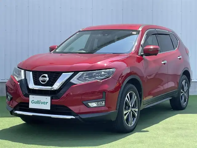日産 エクストレイル 20Xi 香川県 2018(平30)年 3.9万km ガーネットレッド 登録時走行距離：38821km/ディーラー純正ナビ/デジタルインナーミラー/全方位カメラ/エマージェンシーブレーキ/レーンキープアシスト/レーダークルーズコントロール/ブラインドスポットモニター/クリアランスソナー/ダウンヒルアシストコントロール/横滑り防止装置/アイドリングストップ/電子パーキングブレーキ/LEDヘッドライト/オートライト/フォグランプ/パワーバックドア/カプロンシート/純正フロアマット/ドアバイザー/ヒーテッドドアミラー/電動格納ミラー/革巻きステアリング/ステアリングスイッチ/プッシュスタート/スマートキー