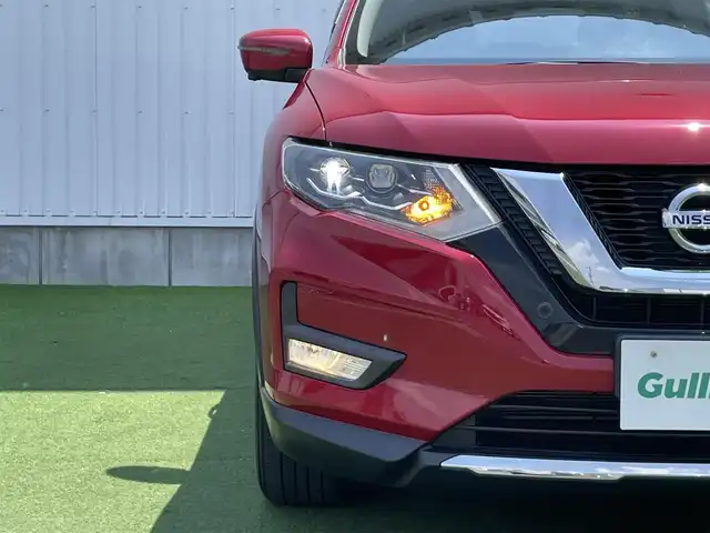 日産 エクストレイル 20Xi 香川県 2018(平30)年 3.9万km ガーネットレッド 登録時走行距離：38821km/ディーラー純正ナビ/デジタルインナーミラー/全方位カメラ/エマージェンシーブレーキ/レーンキープアシスト/レーダークルーズコントロール/ブラインドスポットモニター/クリアランスソナー/ダウンヒルアシストコントロール/横滑り防止装置/アイドリングストップ/電子パーキングブレーキ/LEDヘッドライト/オートライト/フォグランプ/パワーバックドア/カプロンシート/純正フロアマット/ドアバイザー/ヒーテッドドアミラー/電動格納ミラー/革巻きステアリング/ステアリングスイッチ/プッシュスタート/スマートキー