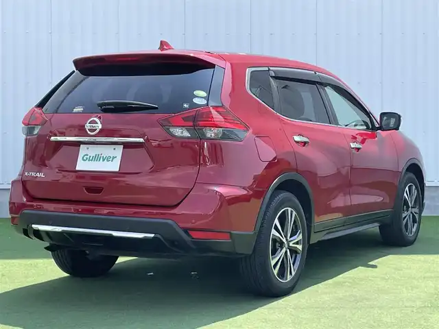 日産 エクストレイル 20Xi 香川県 2018(平30)年 3.9万km ガーネットレッド 登録時走行距離：38821km/ディーラー純正ナビ/デジタルインナーミラー/全方位カメラ/エマージェンシーブレーキ/レーンキープアシスト/レーダークルーズコントロール/ブラインドスポットモニター/クリアランスソナー/ダウンヒルアシストコントロール/横滑り防止装置/アイドリングストップ/電子パーキングブレーキ/LEDヘッドライト/オートライト/フォグランプ/パワーバックドア/カプロンシート/純正フロアマット/ドアバイザー/ヒーテッドドアミラー/電動格納ミラー/革巻きステアリング/ステアリングスイッチ/プッシュスタート/スマートキー