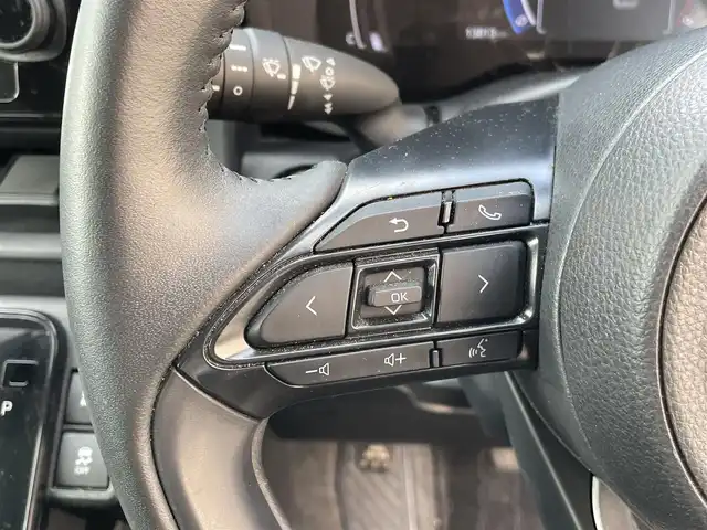 トヨタ シエンタ Z 東京都 2023(令5)年 1.4万km アーバンカーキ セーフティセンス/コンフォートパッケージ/純正８インチディスプレイオーディオ/バックモニター/温ハンドル/両側電動ドア/前席シートヒーター/ブラインドスポットモニター/ＥＴＣ/サイドバイザー