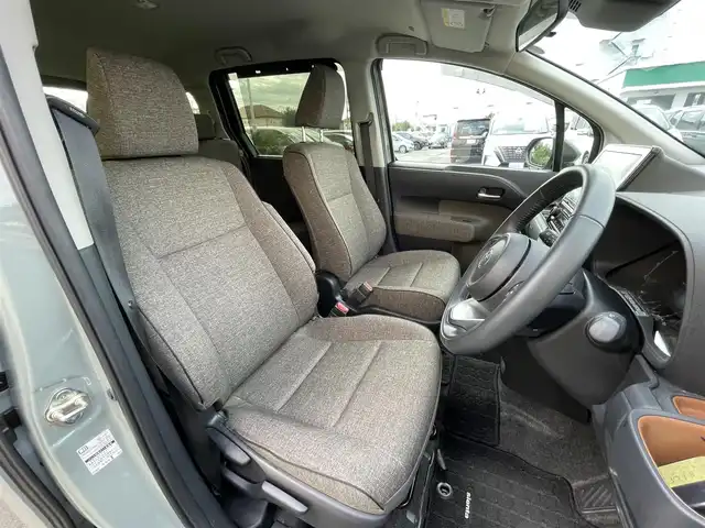 トヨタ シエンタ Z 東京都 2023(令5)年 1.4万km アーバンカーキ セーフティセンス/コンフォートパッケージ/純正８インチディスプレイオーディオ/バックモニター/温ハンドル/両側電動ドア/前席シートヒーター/ブラインドスポットモニター/ＥＴＣ/サイドバイザー