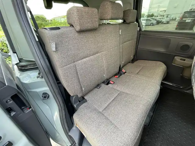 トヨタ シエンタ Z 東京都 2023(令5)年 1.4万km アーバンカーキ セーフティセンス/コンフォートパッケージ/純正８インチディスプレイオーディオ/バックモニター/温ハンドル/両側電動ドア/前席シートヒーター/ブラインドスポットモニター/ＥＴＣ/サイドバイザー