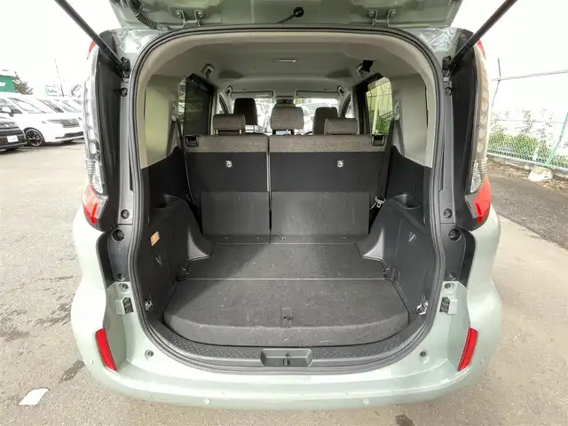 トヨタ シエンタ Z 東京都 2023(令5)年 1.4万km アーバンカーキ セーフティセンス/コンフォートパッケージ/純正８インチディスプレイオーディオ/バックモニター/温ハンドル/両側電動ドア/前席シートヒーター/ブラインドスポットモニター/ＥＴＣ/サイドバイザー