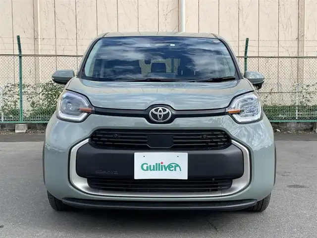 トヨタ シエンタ Z 東京都 2023(令5)年 1.4万km アーバンカーキ セーフティセンス/コンフォートパッケージ/純正８インチディスプレイオーディオ/バックモニター/温ハンドル/両側電動ドア/前席シートヒーター/ブラインドスポットモニター/ＥＴＣ/サイドバイザー