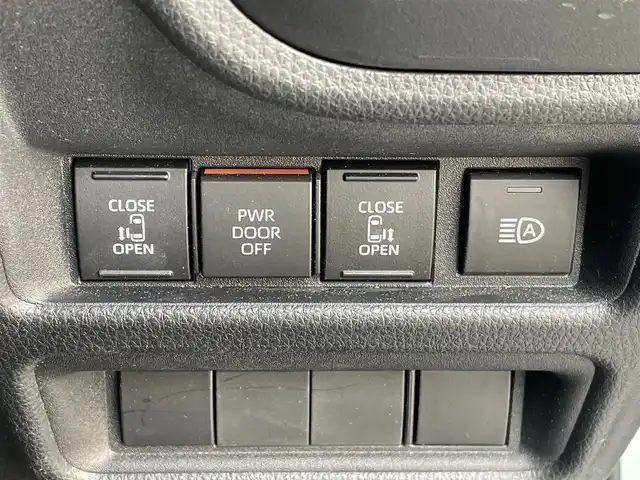 トヨタ シエンタ Z 東京都 2023(令5)年 1.4万km アーバンカーキ セーフティセンス/コンフォートパッケージ/純正８インチディスプレイオーディオ/バックモニター/温ハンドル/両側電動ドア/前席シートヒーター/ブラインドスポットモニター/ＥＴＣ/サイドバイザー