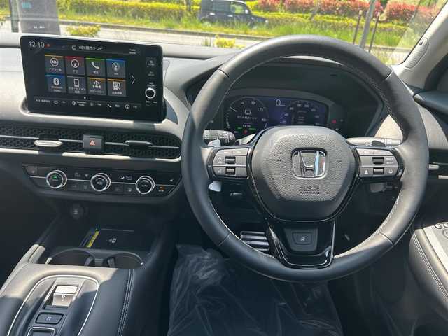ホンダ ＺＲ－Ｖ ハイブリッド e:HEV Z 大阪府 2023(令5)年 1万km クリスタルブラックパール 純正９インチナビ/   フルセグTV/Bluetooth/USB/衝突軽減/ＢＯＳＥサウンド/全方位モニター/前席シートヒーター/レーダークルーズコントロール/パドルシフト/パワーシート（運転席 メモリー付き）/電動リアゲート　/ワイヤレス充電/ＥＴＣ/ＬＥＤライト
