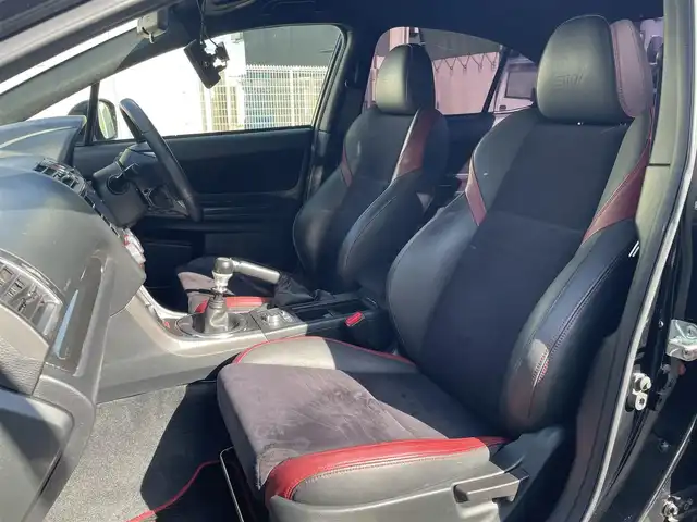 スバル ＷＲＸ ＳＴＩ STI タイプS 福岡県 2014(平26)年 9.5万km クリスタルブラックシリカ 純正ディーラーナビ(CN-LR700D）/（AM/FM/BT/CD/DVD/フルセグTV）/6MT/4WD/STIエアロ付/フロントグリルSTI/サイドストレーキ/リアバンパースカート/バックカメラ/パワーシート（運転席）/ETC/純正フロアマット/社外アルミホイール/ハーフレザー/プッシュスタート/横滑り防止装置/取扱説明書