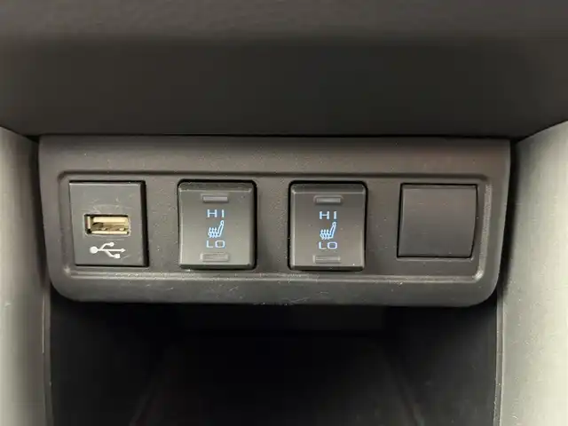 トヨタ カローラ クロス ハイブリッド Z 愛知県 2022(令4)年 3.6万km アティチュードブラックマイカ トヨタセーフティセンス/レーダークルーズコントロール/純正ナビ/（Bluetooth/AM/FM/USB入力）/全方位カメラ/ETC/ドラレコ/革巻きステアリング/ステアリングリモコン/パワーシート/シートヒーター/電動リアゲード/純正18インチAW/純正LEDライト/純正フロアマット/電子パーキング/オートホールド/電動格納ミラー/DUALエアコン/スマートキー/プッシュスタート/AC100V/ドアバイザー