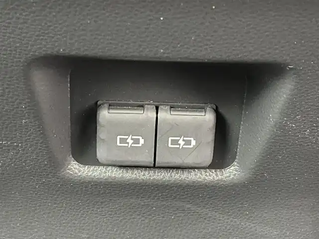 トヨタ ＲＡＶ４ ハイブリットX 道央・札幌 2023(令5)年 2.6万km アティチュードブラックマイカ ・４WD/・モデリスタエアロ（F・S・R）/・純正ディスプレイオーディオ/　フルセグ/Miracast/USB/・純正ビルトインETC/・バックカメラ/・純正ドライブレコーダー前後（TZ-DR210）/・トヨタセーフティセンス/・プリクラッシュセーフティ/・パーキングサポートブレーキ/・ロードサインアシスト/・横滑り防止装置/・レーンキープアシスト/・レーダークルーズコントロール/・プリクラッシュセーフティ/・オートブレーキホールド/・MTモード付AT/・オートライト/・オートマチックハイビーム/・LEDヘッドライト/・スマートキー/・プッシュスタート/・スペアキー１本/・純正フロアマット/・純正AW１８インチ/・オートリトラクタブルミラー/・電動格納ウィンカーミラー/・保証書付き/・取説付き