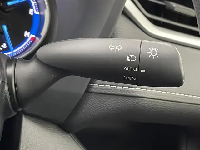 トヨタ ＲＡＶ４ ハイブリットX 道央・札幌 2023(令5)年 2.6万km アティチュードブラックマイカ ・４WD/・モデリスタエアロ（F・S・R）/・純正ディスプレイオーディオ/　フルセグ/Miracast/USB/・純正ビルトインETC/・バックカメラ/・純正ドライブレコーダー前後（TZ-DR210）/・トヨタセーフティセンス/・プリクラッシュセーフティ/・パーキングサポートブレーキ/・ロードサインアシスト/・横滑り防止装置/・レーンキープアシスト/・レーダークルーズコントロール/・プリクラッシュセーフティ/・オートブレーキホールド/・MTモード付AT/・オートライト/・オートマチックハイビーム/・LEDヘッドライト/・スマートキー/・プッシュスタート/・スペアキー１本/・純正フロアマット/・純正AW１８インチ/・オートリトラクタブルミラー/・電動格納ウィンカーミラー/・保証書付き/・取説付き