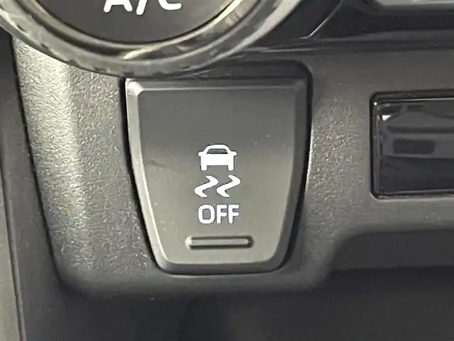 トヨタ ＲＡＶ４ ハイブリットX 道央・札幌 2023(令5)年 2.6万km アティチュードブラックマイカ ・４WD/・モデリスタエアロ（F・S・R）/・純正ディスプレイオーディオ/　フルセグ/Miracast/USB/・純正ビルトインETC/・バックカメラ/・純正ドライブレコーダー前後（TZ-DR210）/・トヨタセーフティセンス/・プリクラッシュセーフティ/・パーキングサポートブレーキ/・ロードサインアシスト/・横滑り防止装置/・レーンキープアシスト/・レーダークルーズコントロール/・プリクラッシュセーフティ/・オートブレーキホールド/・MTモード付AT/・オートライト/・オートマチックハイビーム/・LEDヘッドライト/・スマートキー/・プッシュスタート/・スペアキー１本/・純正フロアマット/・純正AW１８インチ/・オートリトラクタブルミラー/・電動格納ウィンカーミラー/・保証書付き/・取説付き