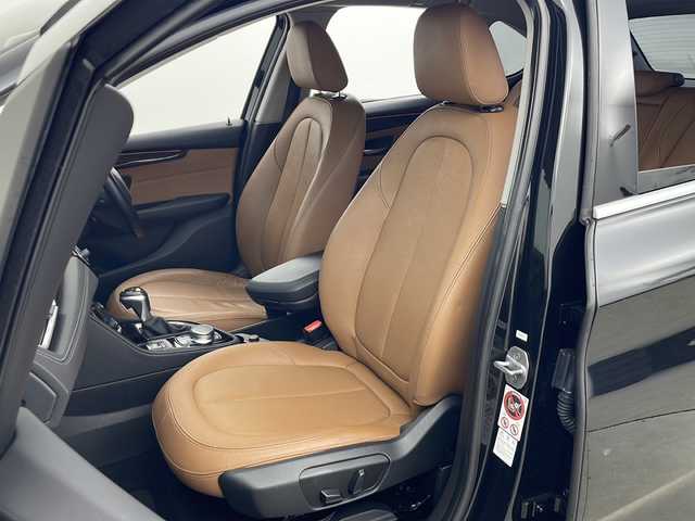 ＢＭＷ ２２５ＸＥ アイパフォーマンス アクティブツアラー ラグジュアリー 秋田県 2017(平29)年 4.1万km 黒 4WD/純正ナビ（CD/DVD/BT）/レザーシート/前席パワーシート/前席シートヒーター/オートクルーズコントロール/電動リアゲート/バックカメラ/ETC２．０/純正アルミホイール/フォグランプ/ヘッドアップディスプレイ/LEDヘッドライト/スペアキー/充電ケーブルあり
