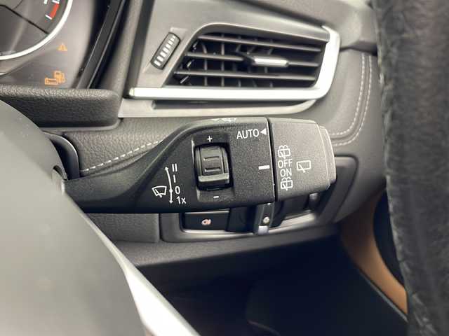 ＢＭＷ ２２５ＸＥ アイパフォーマンス アクティブツアラー ラグジュアリー 秋田県 2017(平29)年 4.1万km 黒 4WD/純正ナビ（CD/DVD/BT）/レザーシート/前席パワーシート/前席シートヒーター/オートクルーズコントロール/電動リアゲート/バックカメラ/ETC２．０/純正アルミホイール/フォグランプ/ヘッドアップディスプレイ/LEDヘッドライト/スペアキー/充電ケーブルあり