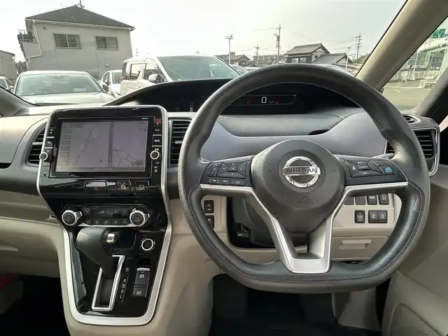 日産 セレナ X 愛知県 2016(平28)年 8.6万km アズライトブルー 純正ナビ/（FM/AM/CD/DVD/BR/BT)/フルセグTV/リヤフリップダウンモニター/アラウンドビューモニター/ビルトインETC/クルーズコントロール/プッシュスタート/アイドリングストップ/両側パワースライドドア/LEDヘッドライト/ドアバイザー/フロアマット/スマートキー/スペアキー/保証書・取説