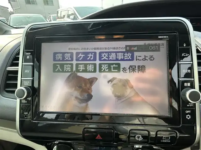 日産 セレナ X 愛知県 2016(平28)年 8.6万km アズライトブルー 純正ナビ/（FM/AM/CD/DVD/BR/BT)/フルセグTV/リヤフリップダウンモニター/アラウンドビューモニター/ビルトインETC/クルーズコントロール/プッシュスタート/アイドリングストップ/両側パワースライドドア/LEDヘッドライト/ドアバイザー/フロアマット/スマートキー/スペアキー/保証書・取説