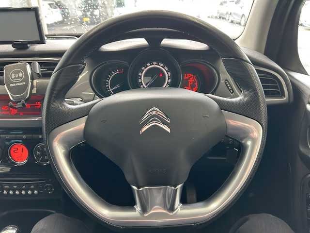 シトロエン Ｃ３ エクスクルーシブ 宮城県 2014(平26)年 6.6万km ノアールペルラネラ 純正オーディオ/FM/AM/CD/純正アルミ夏タイヤ16インチ/社外アルミ冬タイヤ15インチ/MTモード搭載/フロアマット/横滑り防止装置/電動格納ミラー/ETC/前後ドライブレコーダー