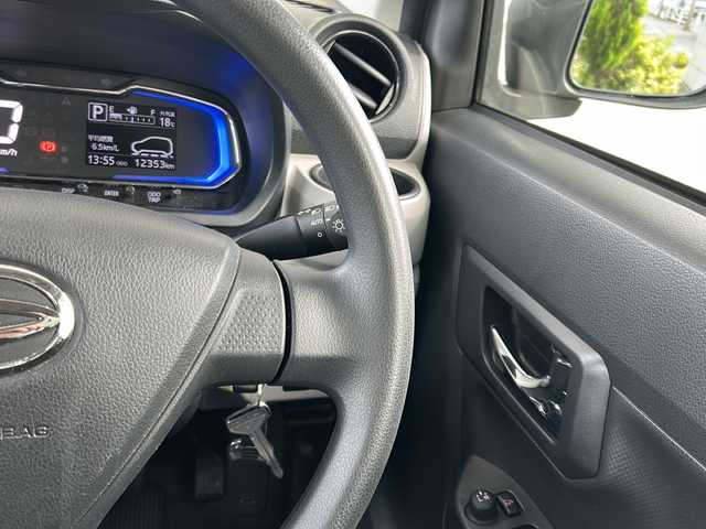 ダイハツ ミラ イース X リミテッド SAⅢ 東京都 2021(令3)年 1.3万km ブライトシルバーメタリック HDDナビゲーション（Bluetooth接続、フルセグテレビ）/ETC/前後ドライブレコーダー/純正フロアマット/ABS/横滑り防止機能/コーナーセンサー/LEDヘッドライト/衝突被害軽減システム/アイドリングストップ/アンサーバック機能