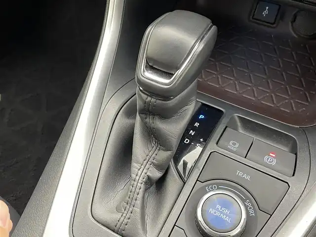 トヨタ ＲＡＶ４ ハイブリッドG 茨城県 2020(令2)年 0.1万km ホワイトパールクリスタルシャイン ディスプレイオーディオ/ドラレコ/追従クルーズコントロール/ETC/BSM/100V電源（1500W）/デジタルインナーミラー/ハンドルヒーター/メモリシート/LEDヘッドライト/純正18インチアルミホイール/コーナーセンサー/衝突軽減ブレーキ/横滑り防止装置