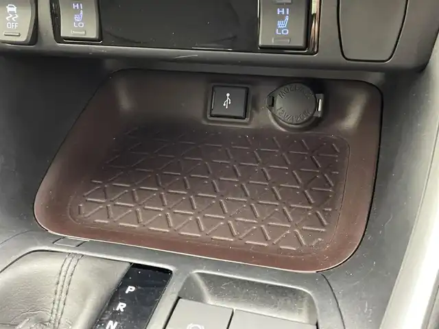 トヨタ ＲＡＶ４ ハイブリッドG 茨城県 2020(令2)年 0.1万km ホワイトパールクリスタルシャイン ディスプレイオーディオ/ドラレコ/追従クルーズコントロール/ETC/BSM/100V電源（1500W）/デジタルインナーミラー/ハンドルヒーター/メモリシート/LEDヘッドライト/純正18インチアルミホイール/コーナーセンサー/衝突軽減ブレーキ/横滑り防止装置