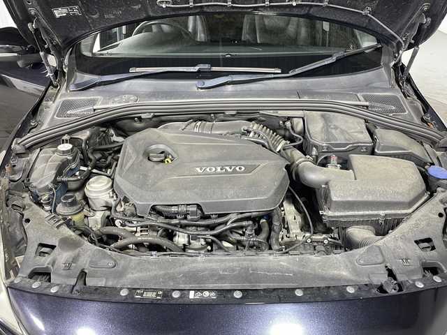 ボルボ Ｓ６０ T4 Rデザイン 福岡県 2012(平24)年 7.3万km 黒 純正HDDナビ（フルセグTV/DVD/CD/BT/AM/FM）レザーシートパワーシートシートヒーターBSMコーナーセンサーレーンキープクルコンETCスマートキープッシュスタート