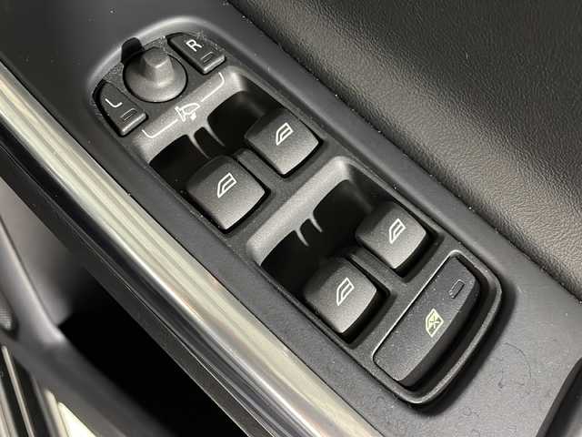 ボルボ Ｓ６０ T4 Rデザイン 福岡県 2012(平24)年 7.3万km 黒 純正HDDナビ（フルセグTV/DVD/CD/BT/AM/FM）レザーシートパワーシートシートヒーターBSMコーナーセンサーレーンキープクルコンETCスマートキープッシュスタート