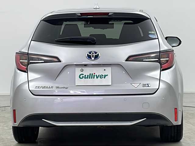 トヨタ カローラツーリング ハイブリッド S 道央・札幌 2020(令2)年 4.4万km シルバーM ・４WD/・寒冷地仕様/・純正ナビ/　BT/Miracast/・バックカメラ/・ToyotaSafetySense/　プリクラッシュセーフティー/　レーンディパーチャーアラート/　レーントレーシングアシスト/　アダプディブクルーズコントロール/　オートマチックハイビーム/　ロードサインアシスタント/・リアクロストラフィックアラート/・クリアランスソナー/・ブラインドスポットモニター/・社外前後ドライブレコーダー/・革巻ステアリング/・ステアリングリモコン/・ワイパーデアイサー /・電動パーキングブレーキ/・ビルトインETC/・デジタルインナーミラー/・おくだけ充電/・オートライト/・LEDヘッドライト/・オートリトラミラー/・トノカバー/・純正フロアマット/・純正ドアバイザー/・16インチ純正アルミホイール/・積込タイヤ/・スマートキー/・スペアキー/・純正エンジンスターター/・取扱説明書/・保証書