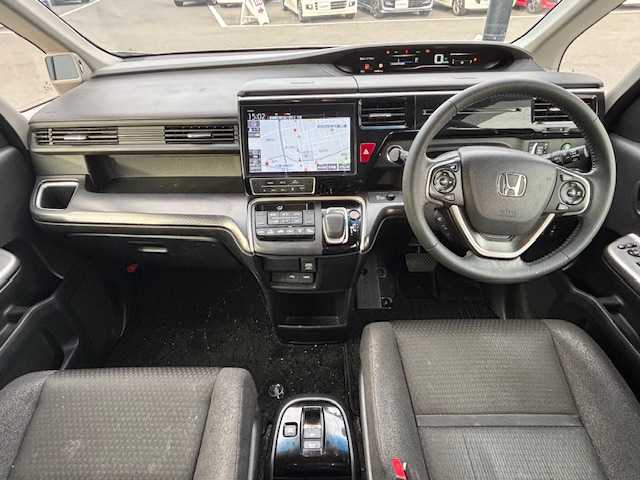 ホンダ ステップワゴン スパーダ eHEV G ホンダS 宮城県 2020(令2)年 14.4万km パール 登録時走行距離１４４０５１ｋｍ/プッシュスタート/パワーステアリング/パワーウインドウ/スマートキー/AAC/クルーズコントロール/Bluetooth接続/後席フリップダウンモニター/USB入力端子/ETC2.0/純正ワンセグナビ/３列目シート/ドライブレコーダー前方/純正アルミホイール/両側パワースライドドア/ABS/レーンキープアシスト/横滑り防止装置/盗難防止装置/オートライト/コーナーセンサー前後/LEDヘッドライト/FM/AM/CD・DVD/iPad/USB/HDMI/エンジンスターター/純正フロアマット/電格ミラー