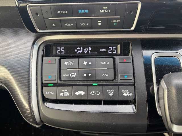 ホンダ ステップワゴン スパーダ eHEV G ホンダS 宮城県 2020(令2)年 14.4万km パール 登録時走行距離１４４０５１ｋｍ/プッシュスタート/パワーステアリング/パワーウインドウ/スマートキー/AAC/クルーズコントロール/Bluetooth接続/後席フリップダウンモニター/USB入力端子/ETC2.0/純正ワンセグナビ/３列目シート/ドライブレコーダー前方/純正アルミホイール/両側パワースライドドア/ABS/レーンキープアシスト/横滑り防止装置/盗難防止装置/オートライト/コーナーセンサー前後/LEDヘッドライト/FM/AM/CD・DVD/iPad/USB/HDMI/エンジンスターター/純正フロアマット/電格ミラー