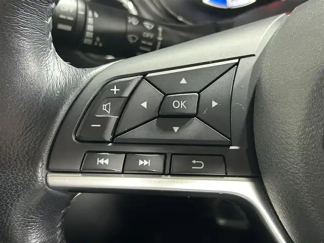 日産 エクストレイル ハイブリッド 20X 大阪府 2019(令1)年 4.6万km ブリリアントホワイトパール 純正ナビ　アラウンドビューモニター　Bluetooth　フルセグTV DVD再生　エマージェンシーブレーキー 電動リアゲート　デジタルインナーミラー　ドライブレコーダー　カプロンシート　オートライト　LEDヘッドライト　助手席スライドアップシート インテリジェントキー