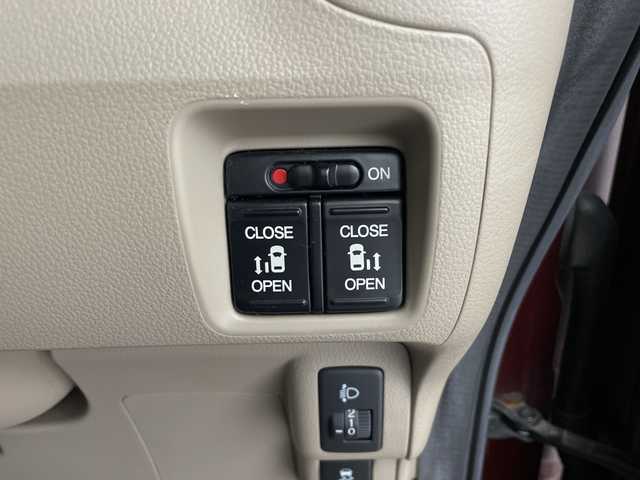 ホンダ Ｎ ＢＯＸ G Lパッケージ 鹿児島県 2012(平24)年 7.3万km プレミアムディープロッソパール 純正ナビ　/バックカメラ　/両側パワースライドドア　/ステアリングスイッチ　/ドアバイザー　/スマートキー　/プッシュスタートボタン　/ＥＣＯＮ　/純正フロアマット　/ベンチシート　/チップアップシート　/取扱説明書