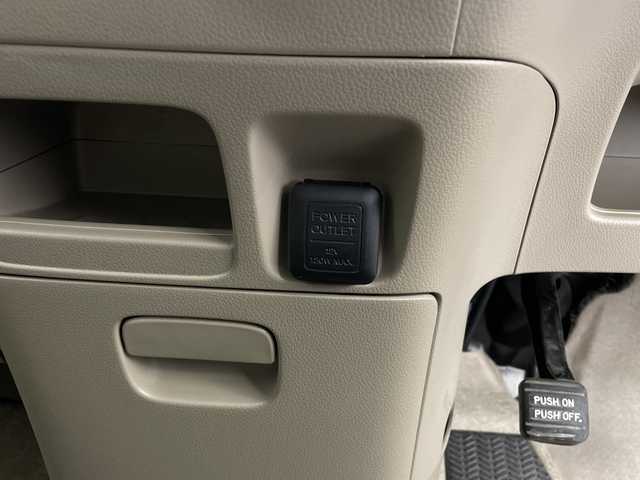 ホンダ Ｎ ＢＯＸ G Lパッケージ 鹿児島県 2012(平24)年 7.3万km プレミアムディープロッソパール 純正ナビ　/バックカメラ　/両側パワースライドドア　/ステアリングスイッチ　/ドアバイザー　/スマートキー　/プッシュスタートボタン　/ＥＣＯＮ　/純正フロアマット　/ベンチシート　/チップアップシート　/取扱説明書