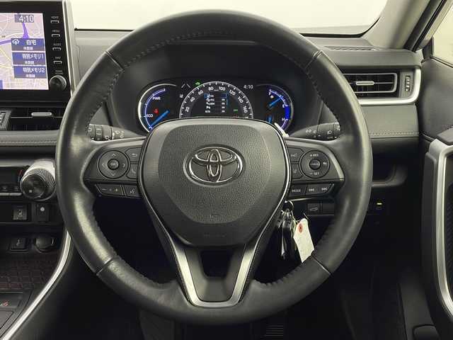トヨタ ＲＡＶ４ ハイブリットG 新潟県 2020(令2)年 5万km シルバーメタリック 4WD/トヨタセーフティーセンス/純正ナビ/　　フルセグ/BT/Miracast/AM/FM/バックカメラ/パワーバックドア/レーダークルーズコントロール/LEDオートライト/オートマチックハイビーム/レザーシート/パワーシート/メモリーシート/シートヒーター/純正18インチアルミホイール/ステアリングスイッチ/USBポート/ルーフレール/スマートキー/ビルトインETC2.0