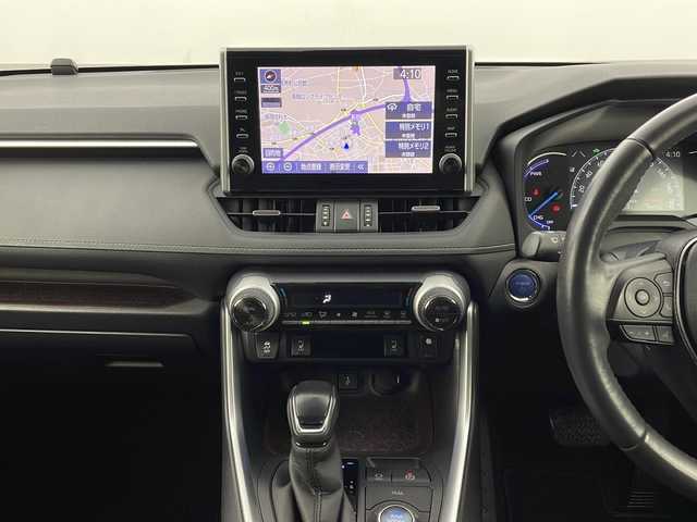 トヨタ ＲＡＶ４ ハイブリットG 新潟県 2020(令2)年 5万km シルバーメタリック 4WD/トヨタセーフティーセンス/純正ナビ/　　フルセグ/BT/Miracast/AM/FM/バックカメラ/パワーバックドア/レーダークルーズコントロール/LEDオートライト/オートマチックハイビーム/レザーシート/パワーシート/メモリーシート/シートヒーター/純正18インチアルミホイール/ステアリングスイッチ/USBポート/ルーフレール/スマートキー/ビルトインETC2.0