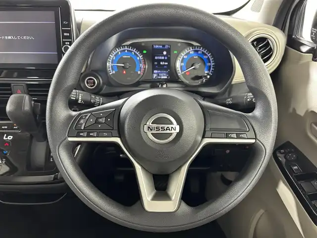日産 デイズ X 佐賀県 2022(令4)年 1.6万km ブリリアントホワイトパール 純正9型ナビ/（ＡＭ/ＦＭ/CD/DVD/Bluetooth/フルセグTV）/全周囲カメラ/衝突被害軽減システム/コーナーセンサー/LEDヘッドライト/オートエアコン/盗難防止装置/横滑り防止装置/オートライト/オートマチックハイビーム/スマートキー/プッシュスタート/純正フロアマット/純正14インチアルミホイール/ステアリングスイッチ/アイドリングストップ
