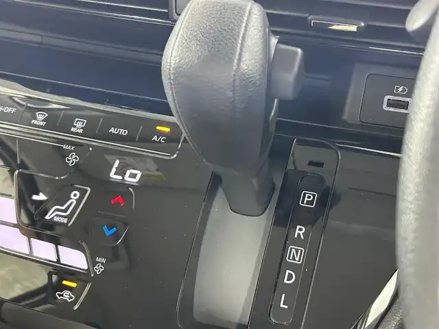 日産 デイズ X 佐賀県 2022(令4)年 1.6万km ブリリアントホワイトパール 純正9型ナビ/（ＡＭ/ＦＭ/CD/DVD/Bluetooth/フルセグTV）/全周囲カメラ/衝突被害軽減システム/コーナーセンサー/LEDヘッドライト/オートエアコン/盗難防止装置/横滑り防止装置/オートライト/オートマチックハイビーム/スマートキー/プッシュスタート/純正フロアマット/純正14インチアルミホイール/ステアリングスイッチ/アイドリングストップ