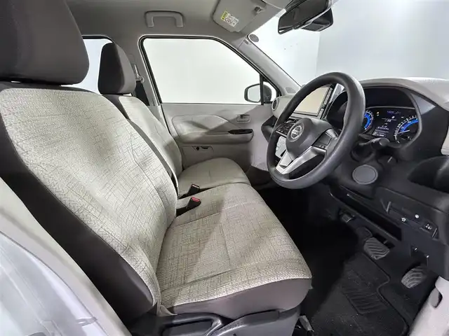 日産 デイズ X 佐賀県 2022(令4)年 1.6万km ブリリアントホワイトパール 純正9型ナビ/（ＡＭ/ＦＭ/CD/DVD/Bluetooth/フルセグTV）/全周囲カメラ/衝突被害軽減システム/コーナーセンサー/LEDヘッドライト/オートエアコン/盗難防止装置/横滑り防止装置/オートライト/オートマチックハイビーム/スマートキー/プッシュスタート/純正フロアマット/純正14インチアルミホイール/ステアリングスイッチ/アイドリングストップ