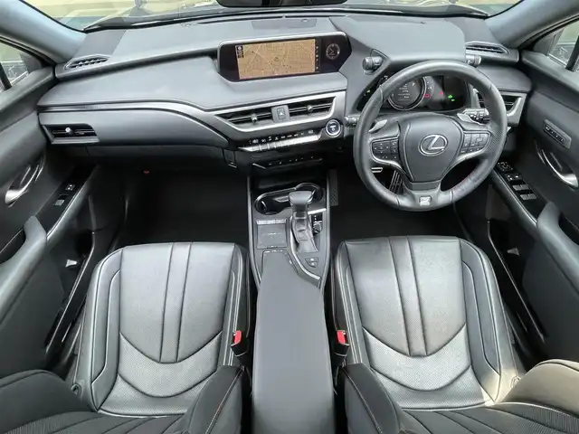 レクサス ＵＸ 250h Fスポーツ 石川県 2020(令2)年 5.2万km グラファイトブラックガラスフレーク 4WD/衝突軽減ブレーキ/寒冷地仕様/純正メモリーナビ/バック/360°カメラ/フルセグTV/CD/DVD/AppleCarPlay/Bluetooth/USB/AUX/クリアランスソナー/ブラインドスポットモニター/アダプティブクルーズコントロール/電動格納ミラー/オートライト/オートマチックハイビーム/三眼フルLEDヘッドライト/ステアリングヒーター/パワーシート(前席)/シートヒーター(前席)/ETC2.0/黒革シート/パドルシフト/トノカバー