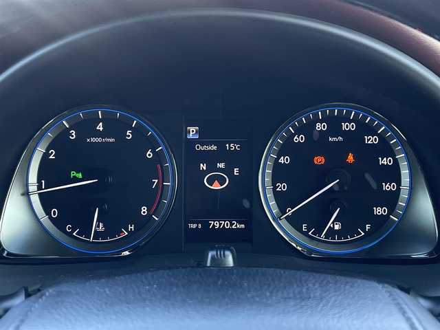 トヨタ ハリアー プレミアム 群馬県 2017(平29)年 4.8万km スパークリングブラックパールクリスタルシャイン 純正SDナビ（AM/FM/Bluetooth/CD/DVD/TV）/フルセグTV/バックカメラ/ETC/ステアリングスイッチ/革巻きステアリング/電動格納ミラー/プッシュスタート/パワーバックドア/フォグライト/純正フロアマット/純正18インチAW/レーンキープアシスト/衝突被害軽減ブレーキ/横滑り防止装置/オートライト/オートハイビーム/アイドリングストップ/クルーズコントロール/ワンオーナー/保証書/取扱説明書/記録簿