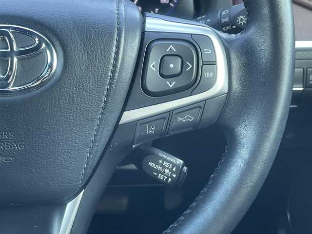 トヨタ ハリアー プレミアム 群馬県 2017(平29)年 4.8万km スパークリングブラックパールクリスタルシャイン 純正SDナビ（AM/FM/Bluetooth/CD/DVD/TV）/フルセグTV/バックカメラ/ETC/ステアリングスイッチ/革巻きステアリング/電動格納ミラー/プッシュスタート/パワーバックドア/フォグライト/純正フロアマット/純正18インチAW/レーンキープアシスト/衝突被害軽減ブレーキ/横滑り防止装置/オートライト/オートハイビーム/アイドリングストップ/クルーズコントロール/ワンオーナー/保証書/取扱説明書/記録簿