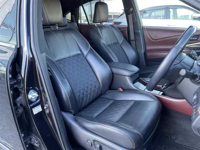 トヨタ ハリアー プレミアム 群馬県 2017(平29)年 4.8万km スパークリングブラックパールクリスタルシャイン 純正SDナビ（AM/FM/Bluetooth/CD/DVD/TV）/フルセグTV/バックカメラ/ETC/ステアリングスイッチ/革巻きステアリング/電動格納ミラー/プッシュスタート/パワーバックドア/フォグライト/純正フロアマット/純正18インチAW/レーンキープアシスト/衝突被害軽減ブレーキ/横滑り防止装置/オートライト/オートハイビーム/アイドリングストップ/クルーズコントロール/ワンオーナー/保証書/取扱説明書/記録簿