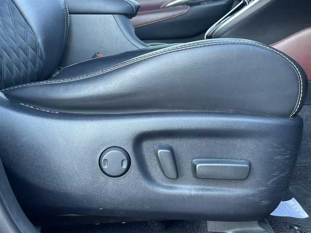 トヨタ ハリアー プレミアム 群馬県 2017(平29)年 4.8万km スパークリングブラックパールクリスタルシャイン 純正SDナビ（AM/FM/Bluetooth/CD/DVD/TV）/フルセグTV/バックカメラ/ETC/ステアリングスイッチ/革巻きステアリング/電動格納ミラー/プッシュスタート/パワーバックドア/フォグライト/純正フロアマット/純正18インチAW/レーンキープアシスト/衝突被害軽減ブレーキ/横滑り防止装置/オートライト/オートハイビーム/アイドリングストップ/クルーズコントロール/ワンオーナー/保証書/取扱説明書/記録簿