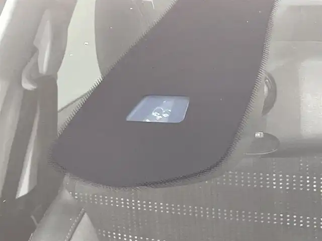 プジョー ２００８ プレミアム 愛知県 2015(平27)年 11.1万km パール Apple Car Play/・AM/FM/Bluetooth/バックカメラ/ハーフレザーシート/パドルシフト/オートライト/オートエアコン/ETC/ルーフレール/純正16インチアルミホイル/社外スタットレスタイヤ×4本/純正フロアマット/取扱説明書