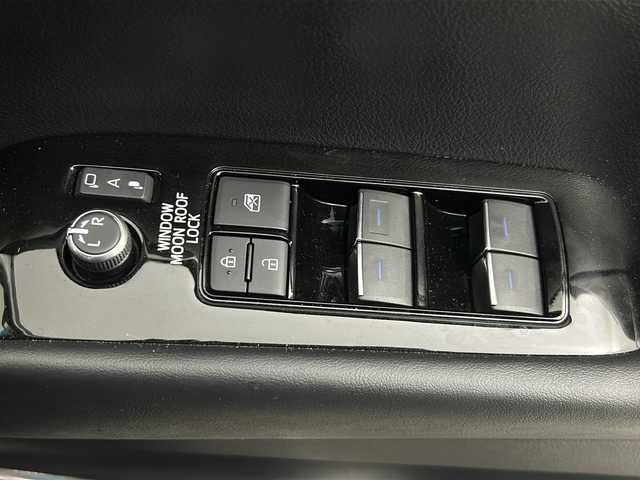 トヨタ アルファード S Cパッケージ 熊本県 2023(令5)年 1.4万km ホワイトパールクリスタルシャイン 両側パワースライドドア/バックカメラ/ETC2.0/モデリスタエアロ/サンルーフ/純正ディスプレイオーディオ/（FM/AM/BT)/LEDヘッドライト/純正18インチアルミホイール/エアーシート(運転席＋助手席)/シートヒーター(運転席＋助手席)/パワーシート(運転席＋助手席)/デジタルインナーミラー/ステアリングヒーター/オートハイビーム/トヨタセーフティーセンス/クリアランスソナー/レーントレーシングアシスト/パーキングサポートブレーキ/プリクラッシュセーフティー/ブラインドスポットモニター/リアクロストラフィックアラート/ロードサインアシスト/レーダークルーズコントロール/ビルトインETC/100ボルト充電/シガーソケット/USB入力端子