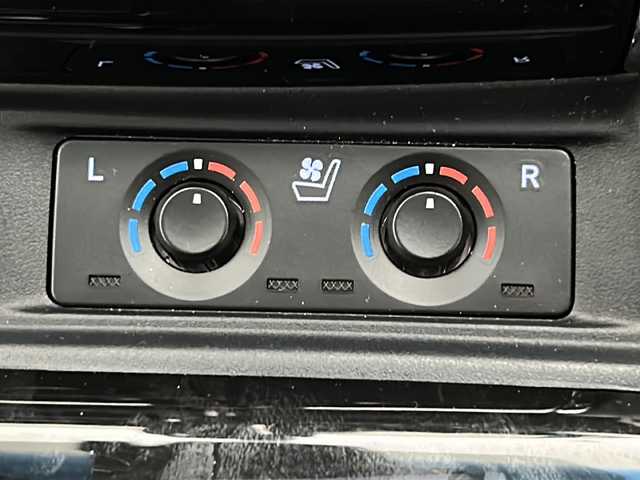 トヨタ アルファード S Cパッケージ 熊本県 2023(令5)年 1.4万km ホワイトパールクリスタルシャイン 両側パワースライドドア/バックカメラ/ETC2.0/モデリスタエアロ/サンルーフ/純正ディスプレイオーディオ/（FM/AM/BT)/LEDヘッドライト/純正18インチアルミホイール/エアーシート(運転席＋助手席)/シートヒーター(運転席＋助手席)/パワーシート(運転席＋助手席)/デジタルインナーミラー/ステアリングヒーター/オートハイビーム/トヨタセーフティーセンス/クリアランスソナー/レーントレーシングアシスト/パーキングサポートブレーキ/プリクラッシュセーフティー/ブラインドスポットモニター/リアクロストラフィックアラート/ロードサインアシスト/レーダークルーズコントロール/ビルトインETC/100ボルト充電/シガーソケット/USB入力端子