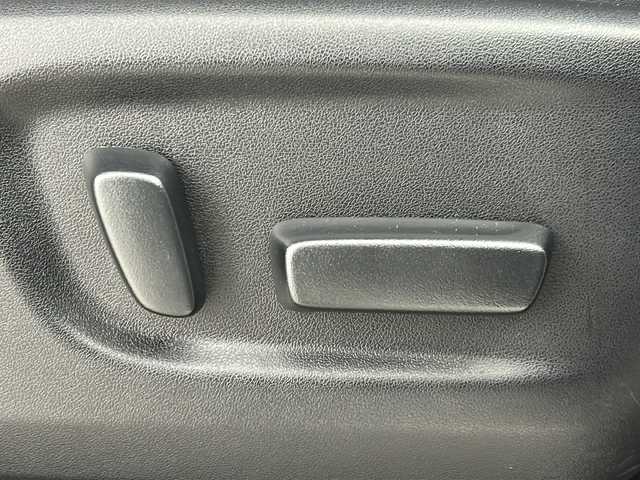 トヨタ アルファード S Cパッケージ 熊本県 2023(令5)年 1.4万km ホワイトパールクリスタルシャイン 両側パワースライドドア/バックカメラ/ETC2.0/モデリスタエアロ/サンルーフ/純正ディスプレイオーディオ/（FM/AM/BT)/LEDヘッドライト/純正18インチアルミホイール/エアーシート(運転席＋助手席)/シートヒーター(運転席＋助手席)/パワーシート(運転席＋助手席)/デジタルインナーミラー/ステアリングヒーター/オートハイビーム/トヨタセーフティーセンス/クリアランスソナー/レーントレーシングアシスト/パーキングサポートブレーキ/プリクラッシュセーフティー/ブラインドスポットモニター/リアクロストラフィックアラート/ロードサインアシスト/レーダークルーズコントロール/ビルトインETC/100ボルト充電/シガーソケット/USB入力端子