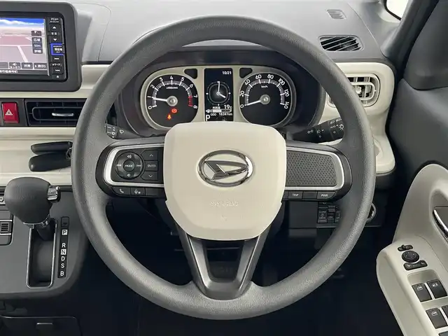 ダイハツ ムーヴ キャンバス ストライプス G 滋賀県 2023(令5)年 1.9万km シャイニングホワイトパール/ファイアークォーツレッドメタリック 純正ナビ/・Bluetooth/フルセグ/・CD/DVD/バックカメラ/両側パワースライドドア/前席シートヒーター/電動パーキングブレーキ/オートブレーキホールド/ほットカップホルダー/LEDオートライト/フォグライト/スマートアシスト/・衝突回避支援/・認識支援/スマートキー